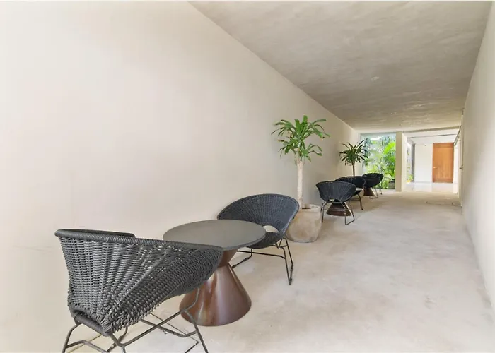 Aruna Apartment