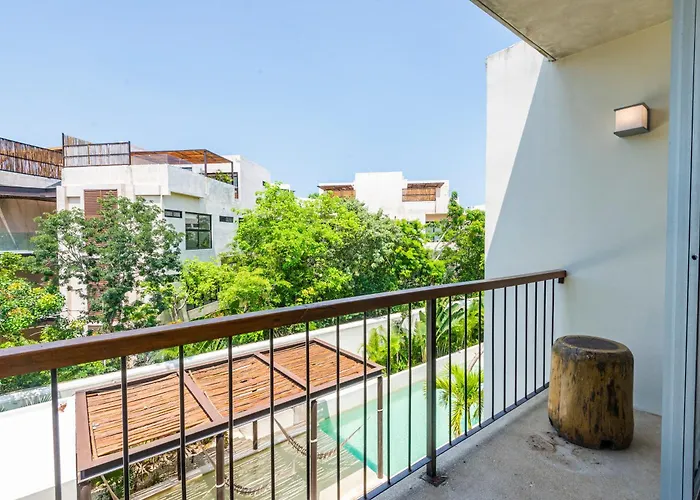 Aruna Apartment