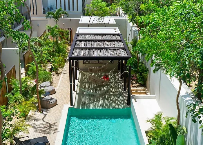 Aruna Apartment