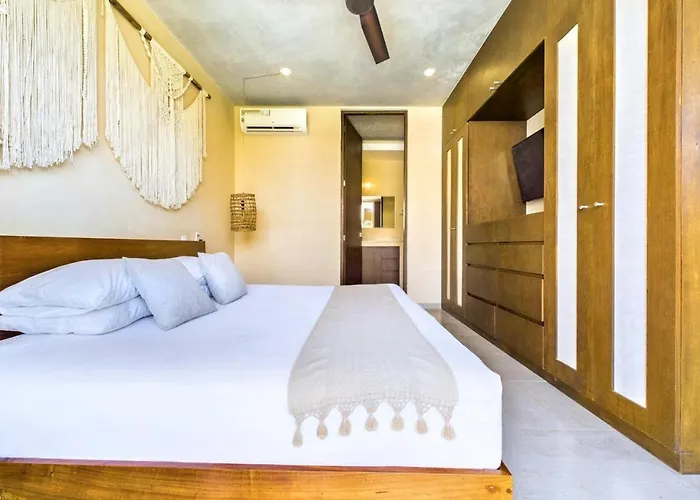 Aruna Tulum