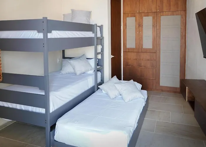 Aruna Apartment