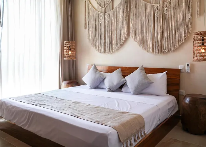 Aruna Apartment *