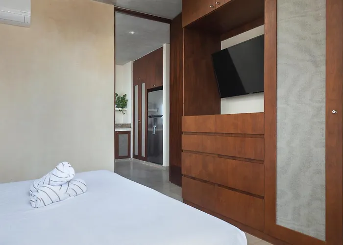 Aruna Apartment *