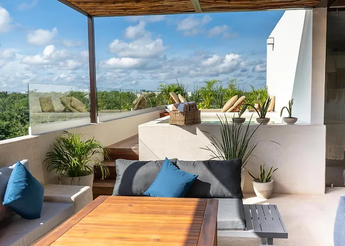 Aruna Tulum